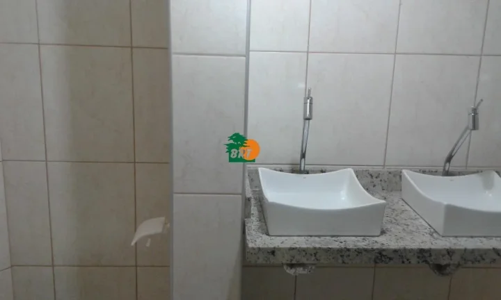 Imagem Galpão para Locação em São Roque, Centro, 2 banheiros
