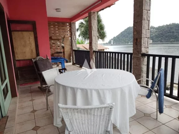 Imagem Casa Padrão à venda com 6 dormitórios pé na areia no Parque Prainha em São Vicente/SP