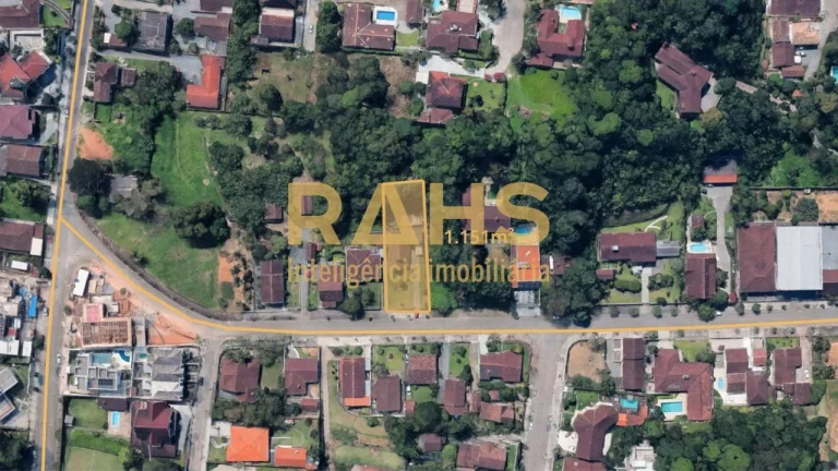 TERRENO NO BAIRRO AMÉRICA COM 1.151 M2 Terreno no Bairro América, região nobre, com 1.151 m2, edi...