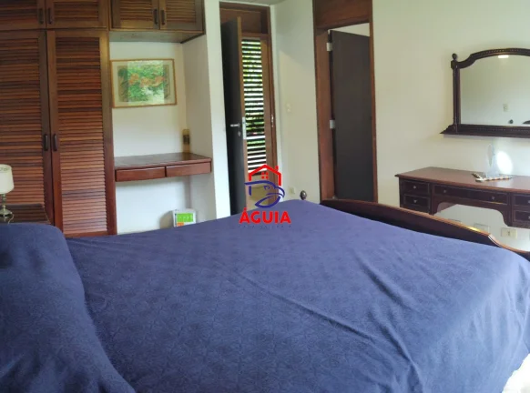 Imagem Lindíssima casa de condomínio na Domingas Dias pertinho da praia!!