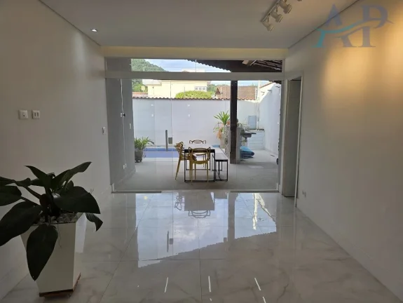 Imagem Casa para Alugar no Canto do Forte em Praia Grande