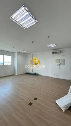 Imagem Invista no seu negócio com esta sala comercial de 39m²! Localizada no edifício mais cobiçado do ...