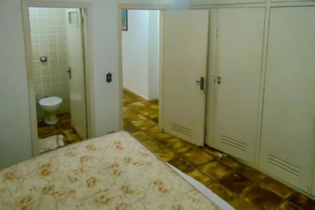 Imagem Pitangueiras - Frente total para o mar - 285 m² úteis - 2 vagas de garagens demarcadas.