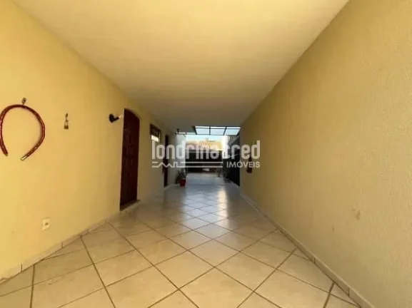 Imagem Amplo sobrado com 5 quartos, 2 suítes e área gourmet no Bairro Aeroporto – terreno 390 m² e 330 m² de construção