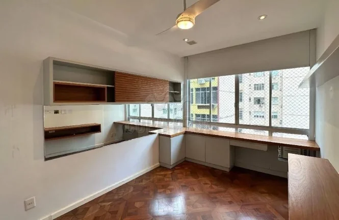 Imagem Copacabana – Rua Silva Castro | Residencial › Apartamento 3 quarto(s) à Venda