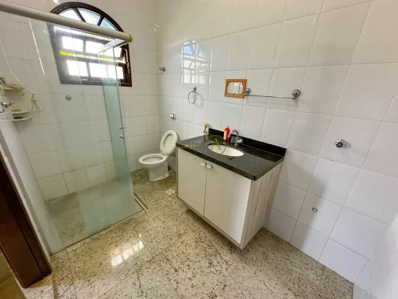 Imagem Sobrado alto padrão à venda no condomínio Boungainvillé V porteira fechada