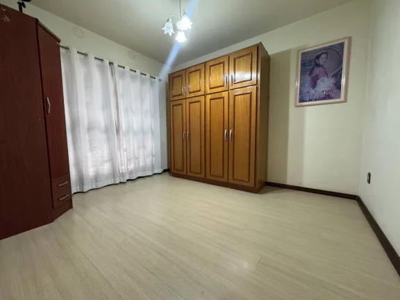 Imagem Casa 252m2, 3 quartos, mais peça comercial de 80 m2, AV. João P. De Vargas