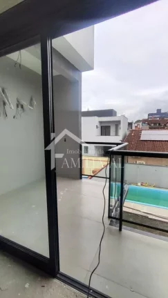 Imagem Geminado Alto Padrão com Piscina no bairro Glória
