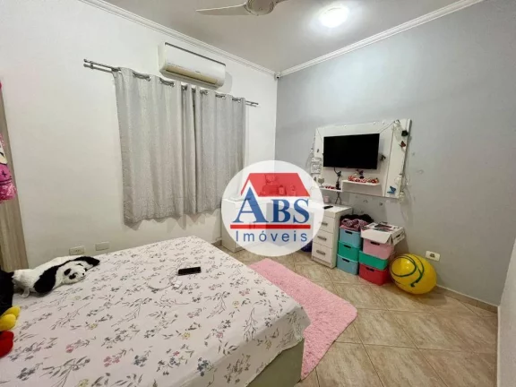 Imagem Casa Isolada com 3 Dormitórios à 200m da Praia, 188 m² por R$ 850.000 - Balneário Flórida - Praia Grande/SP