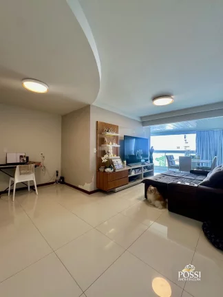 Imagem Residência de 3 Quartos com Vista para o Mar e o Morro do Moreno na Praia da Costa