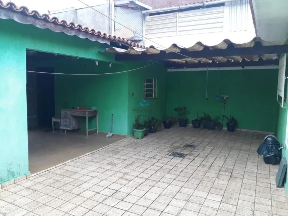 Imagem Casa à Venda no Centro de Carapicuíba com Terreno 600m²