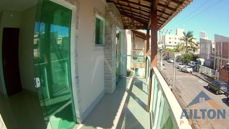 Imagem Casa Duplex com 03 Quartos à Venda na Praia do Morro - Guarapari/ES