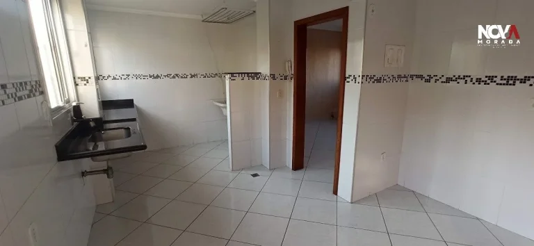 Imagem Se você não abre mão de espaço e quer a praticidade de morar a apenas 3 quadras do mar, este apa...