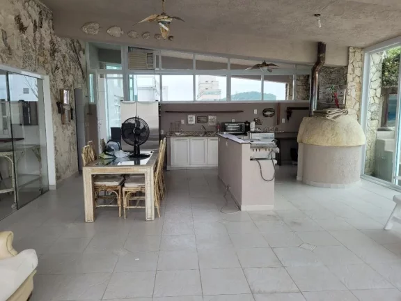 Imagem PITANGUEIRAS - COBERTURA PENTHOUSE COM 400 M², EXCELENTE COBERTURA REFORMADA, 01 VAGA DE GARAGEM, AMPLO E ESPAÇOSO.