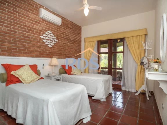 Imagem Linda casa Ubatuba p?(C) na areia ! 592m 06 suítes ! Oportunidade única
