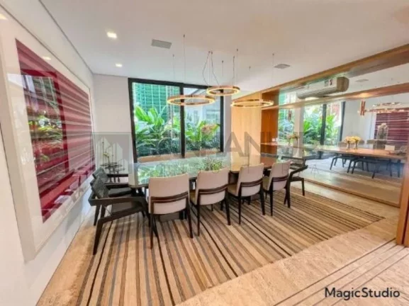 Imagem Casa dos sonhos no coração do Jardim América! Com uma área de 772m², esta casa totalmente reformada e mobiliada oferece conforto, luxo e modernidade