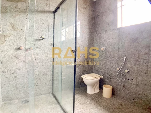 Imagem Apartamento Espaçoso em Ótima Localização Com 361,96 de área privativa, esse apartamento conta ...