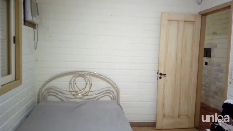 Imagem Casa 4 dormitórios sendo 2 suítes, 3 vagas de garagem