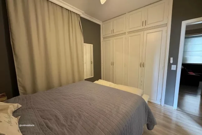 Imagem Este espaçoso apartamento oferece o conforto e a conveniência que você procura. Com um total de t...