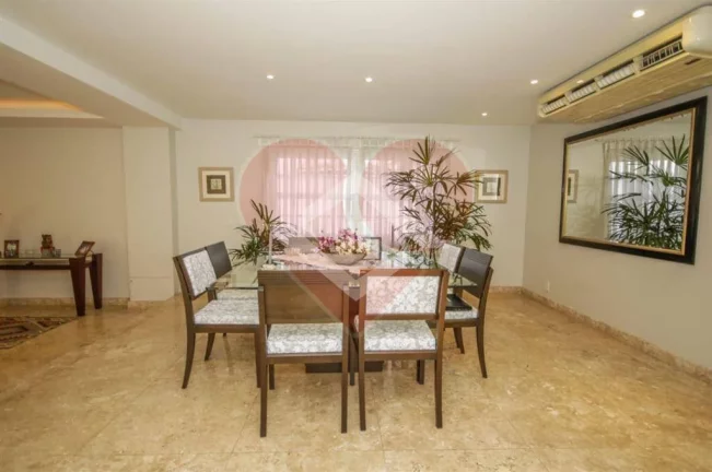 Imagem Casa de Luxo na Barra da Tijuca – 4 Suítes, Piscina