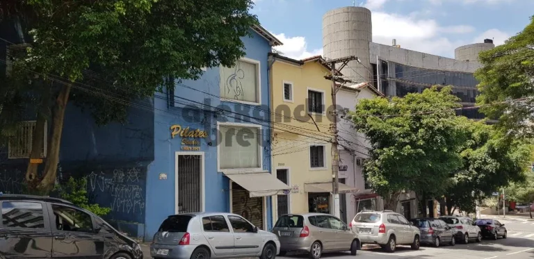 Casa Comercial paara locação em Pinheiros