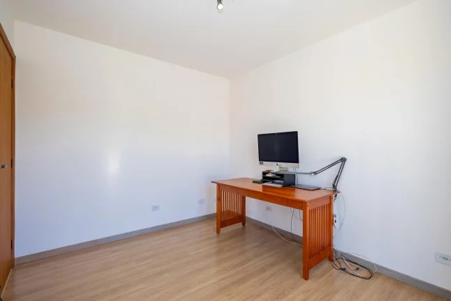 Imagem SOBRADO COM QUINTAL 3 QUARTOS E 3 VAGAS