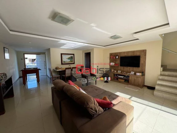 Imagem Casa com 5 dormitórios à venda, 370 m² por R$ 1.600.000,00 - Nova São Pedro - São Pedro da Aldeia/RJ