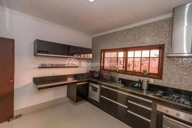 Imagem Com 219 m², esta casa oferece a combinação perfeita de conforto, sofisticação e qualidade de vi...