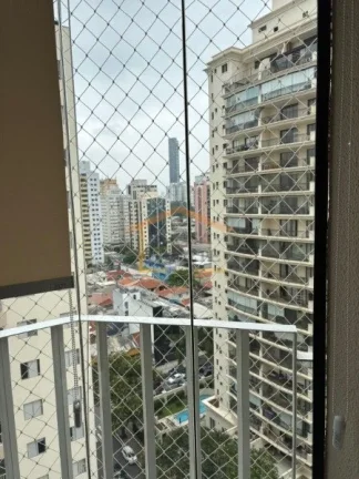 Imagem Apartamento totalmente reformado, com 65m², 3 quartos, sendo 2 conjugados e 1 suíte, sala para doi...
