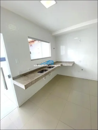Imagem Casa para Venda em Feira de Santana, Mangabeira, 3 dormitórios, 2 suítes, 1 banheiro, 2 vagas