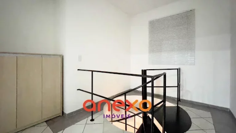 Imagem Sala Comercial Duplex em Localização Privilegiada!