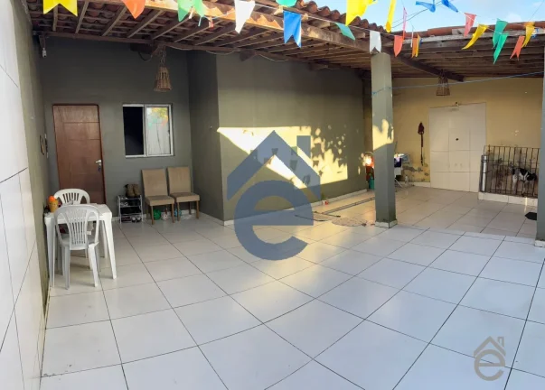 Casa à venda no Recanto das Águas, parte alta da cidade, 3/4, reformada.