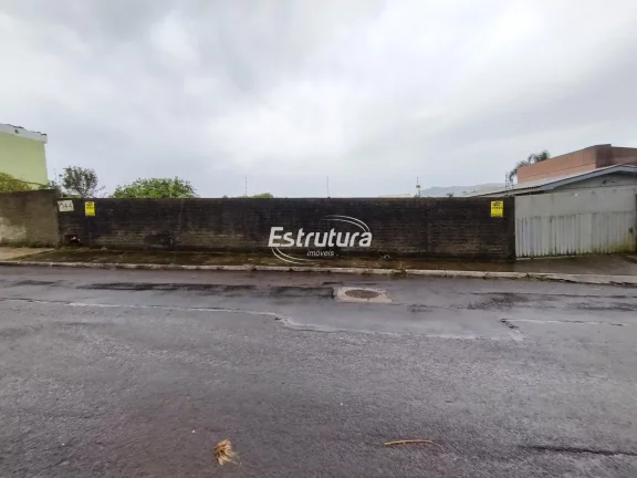 Terreno todo cercado com excelente localização disponível para venda