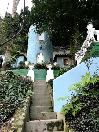 Imagem Casarão histórico estilo castelo, luxo e Requinte