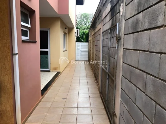 Imagem Esta elegante casa está situada no renomado Condomínio Residencial Terras do Caribe, em Valinhos, ...