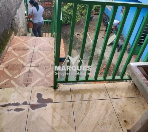 Imagem Imovel com 3 casas, terreno de 400m2