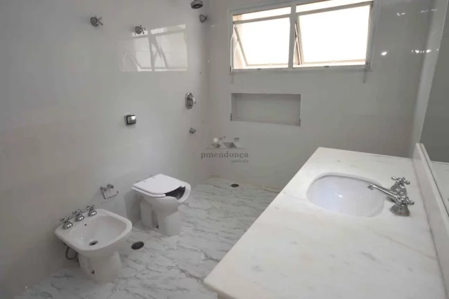 Imagem Apartamento em Ã³timas condiÃ§Ãµes com iluminaÃ§Ã£o natural e janelas em todos os ambiente...