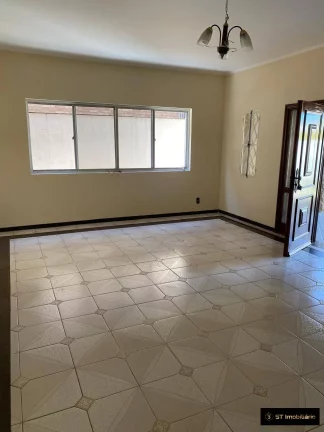 Imagem Alugo Casa - Ótima Localização para Clínica, Comércio ou Moradia em Atibaia