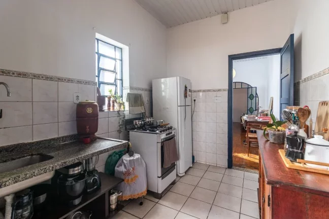 Imagem Sobrado com 2 residências (andar térreo e superior ) na Vila Romana. Documentação verificada, ótimo para locação