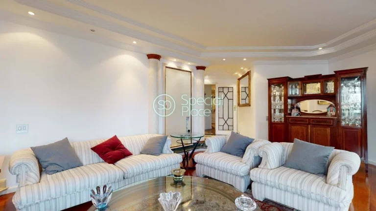 Imagem Ãtimo apartamento com 273mÂ²em Moema em rua tranquila. Amplo living para trÃªs ambientes com terraÃ...