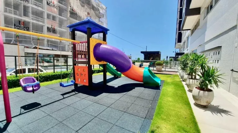 Imagem Apartamento com 3 dormitórios sendo 1 suíte e 2 vagas de garagem na Praia Brava em Itajaí