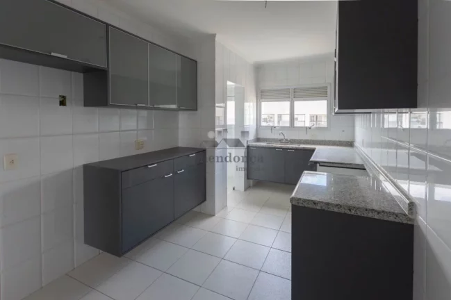 Imagem Apartamento à venda no Alto da Lapa com 3 quartos e 2 vagas, 130m2