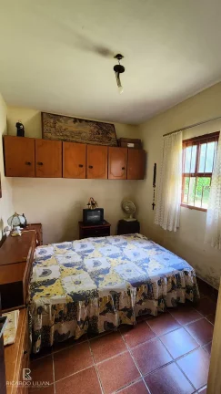 Imagem Oásis de Encanto em Atibaia: Chácara com Casa Aconchegante e Potencial Incrível!