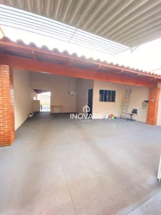 Imagem Casa com 3 dormitórios à venda, 82 m² por R$ 380.000,00 - Jardim Bandeirantes - Itumbiara/GO