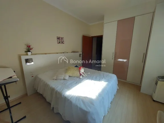 Imagem Casa térrea, com pintura nova, 163m² de área privativa em um terreno de 339m², no Condomínio Fl...