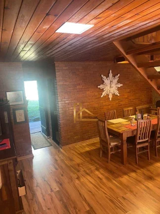 Imagem Casa à venda, 126 m² por R$ 630.000,00 - Jardim Cascata - Teresópolis/RJ