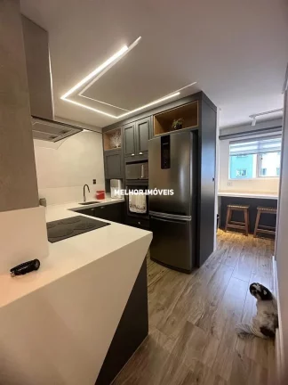 Imagem Apartamento à venda com 03 Dormitórios sendo 02 suítes, mobiliado e equipado localizado na Quadra Mar
