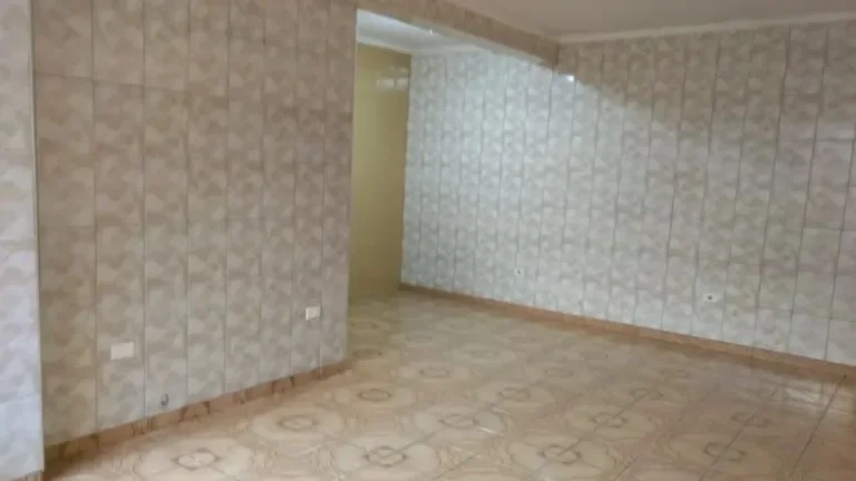 Imagem Salão comercial à venda em Sorocaba-SP, Parque Vitória Régia: 2 salas, 3 banheiros, 3 vagas de garagem, 226m². Aproveite!