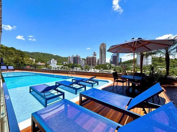 Imagem Apartamento com 2 dormitórios sendo 1 suíte e 1 vaga na Praia dos Amores em Balneário Camboriú