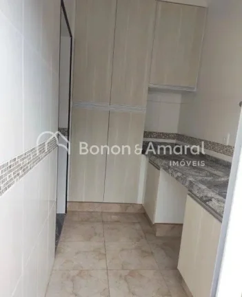 Imagem Localização Privilegiada: Condomínio seguro e bem localizado, próximo a escolas, farmácias, pos...